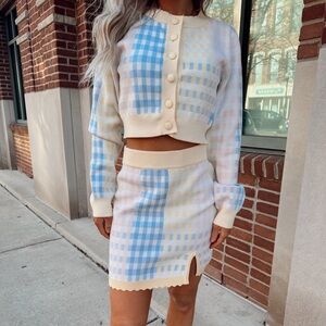 BOUTIQUE - 2 PIECE SWEATER SKIRT SET